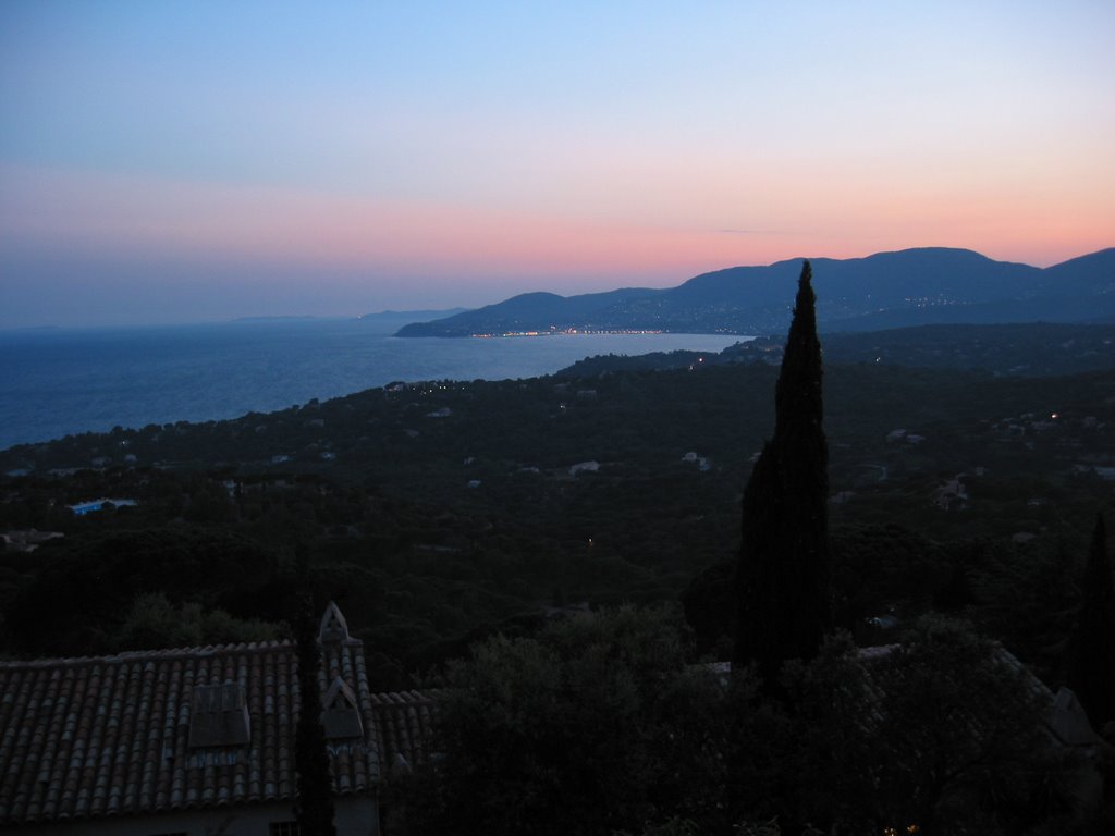 Gigaro mit Blick nach Cavalaire by Zwoggel