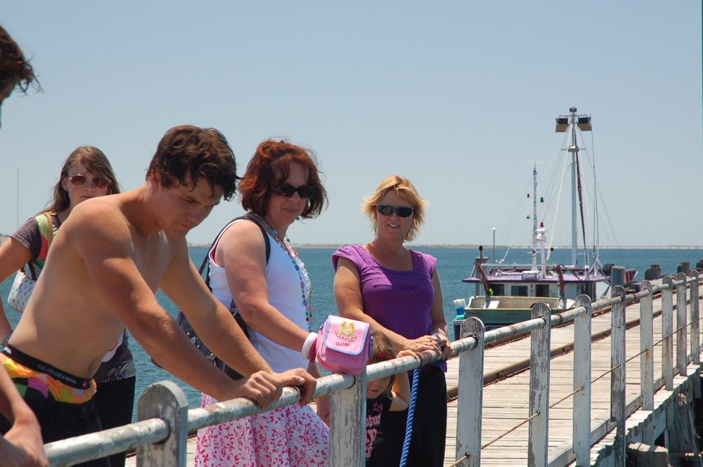 Streaky Bay jetty by Darcy O'Shea