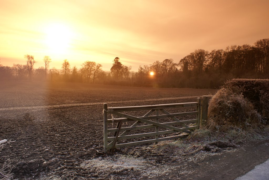 Low winter sun near Kelso by Ewanneil