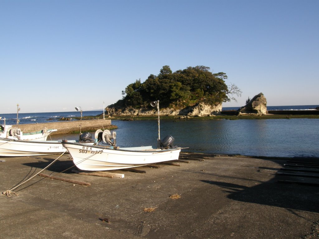 伊豆　白浜　板戸海岸 by www.izurainbow.com