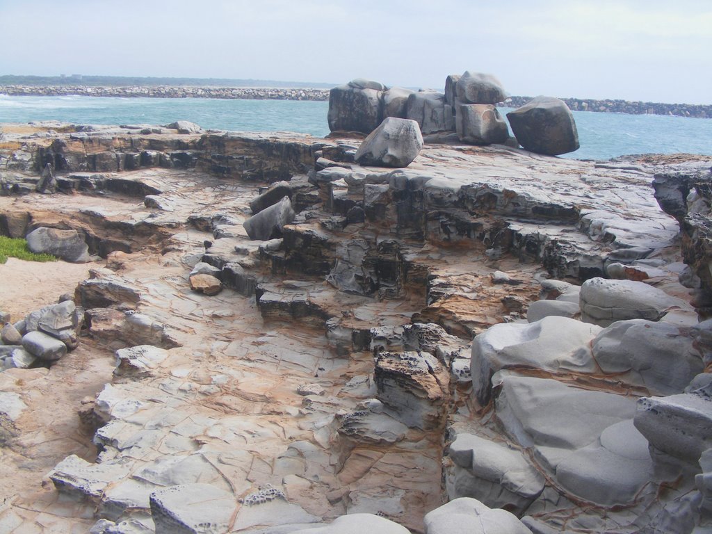 Looking towards the breakwall by scml