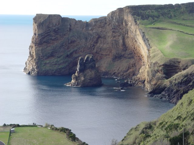 Morro do Lemas (Velas) by Pedro Noronha