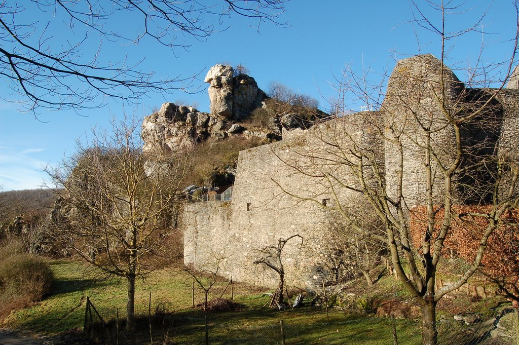 Burgruine Hunolsein by Herbert Schiffels