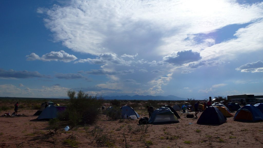 A storm is gathering over the camp by Reynald.d.Chatillon