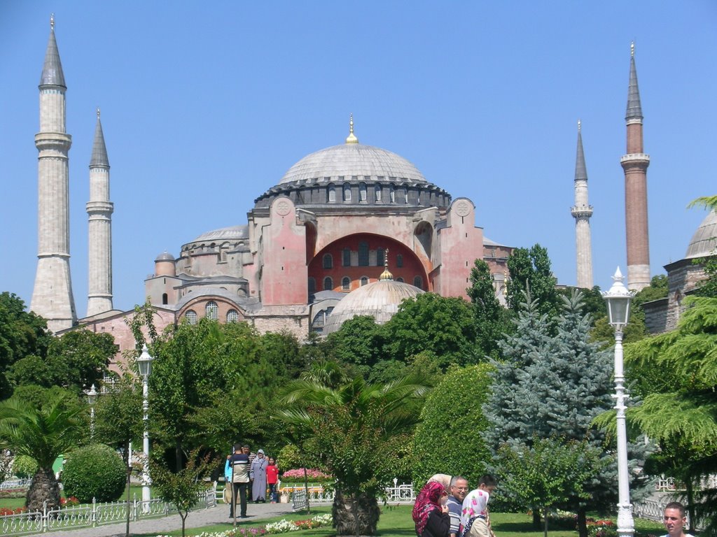 Basilica di S.Sophia by joefive