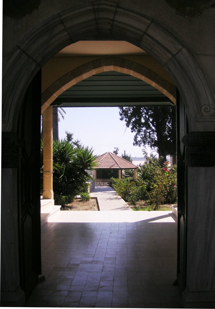 Hala Sultan Tekke in September 2007 by goranja