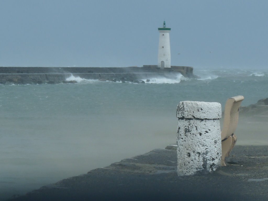 150 km/h wind! AGDE by darche gil