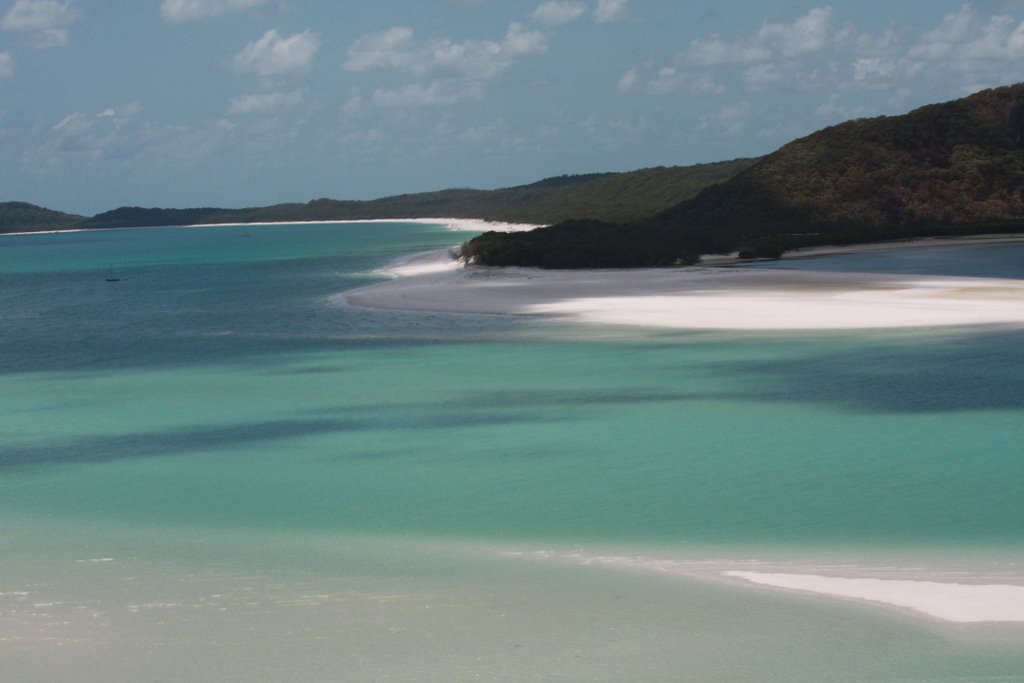 Whitehaven Beach by Leo Laps