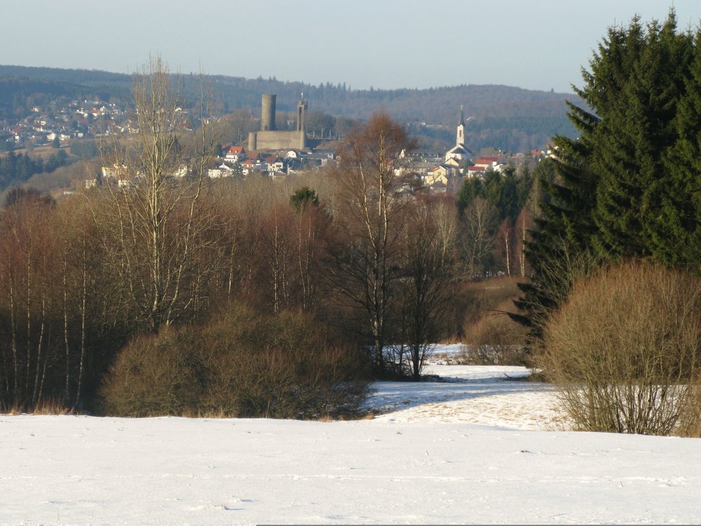 Oberreifenberg mit Burgruine und St.Georg-Kirche by 600m