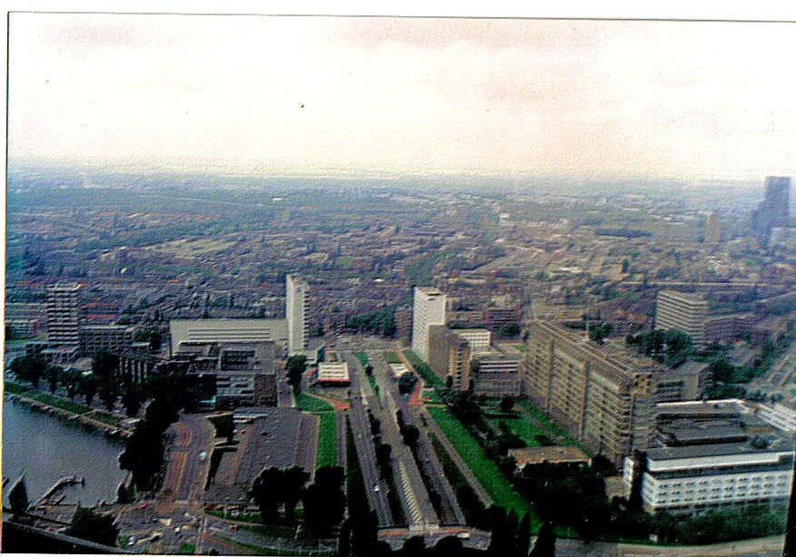 Vista del puerto de Rotterdam by juani lancho