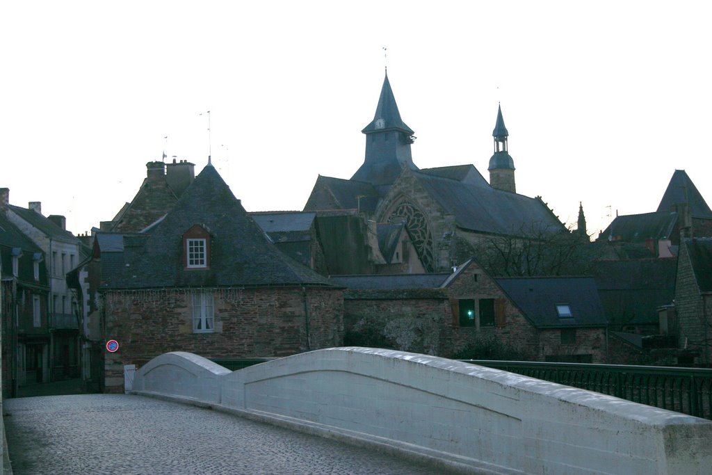 Malestroit vue du pont neuf by Antiquidées