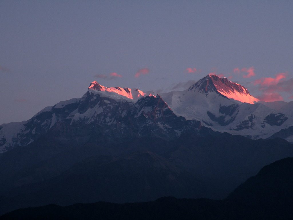 Annapurna Ⅳ・Ⅱ from Sarangkot (December 1, 2008 6:38 am) by Masako Yamashita