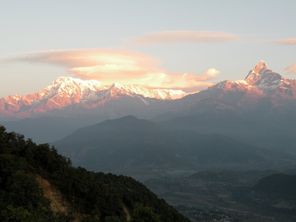 Annapurna South and Machapuchare from Sarangkot (6:44 am) by Masako Yamashita