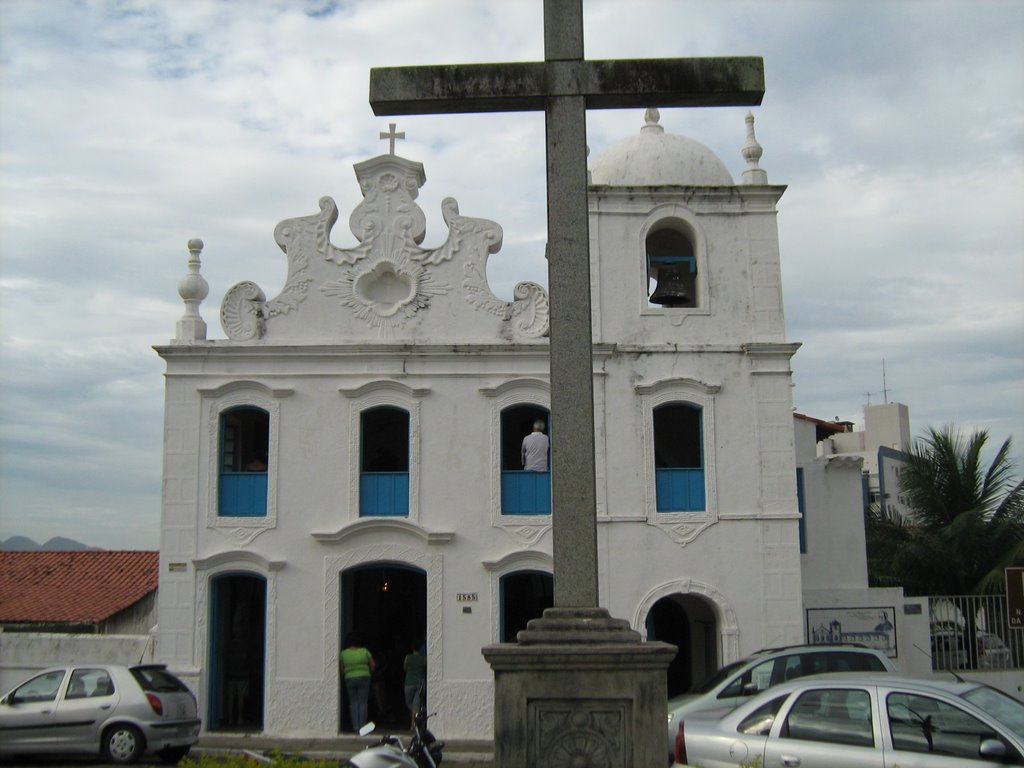 Igreja de Nossa Senhora da Conceição - foto com cruzeiro à frente - 1585 by adv.reinaldo