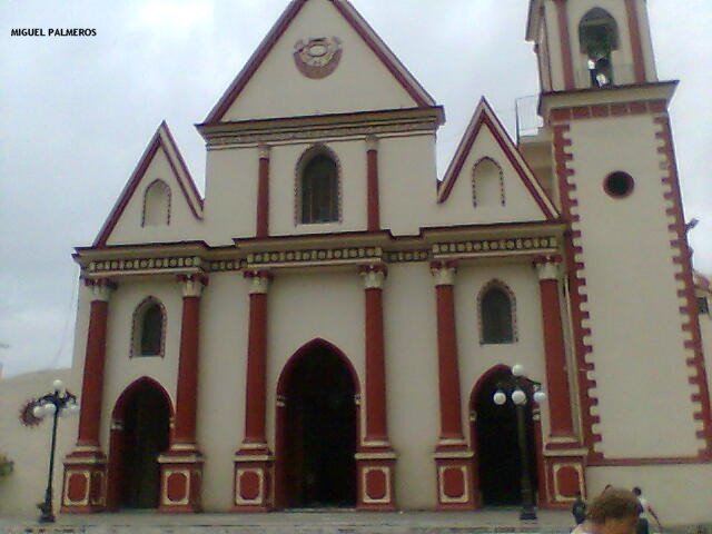 Catedral de Naolinco by Miguel Palmeros