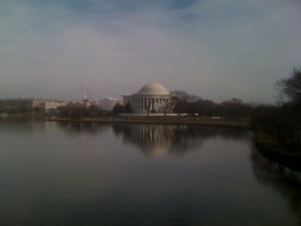 Jefferson Memorial in Washington by hugorf