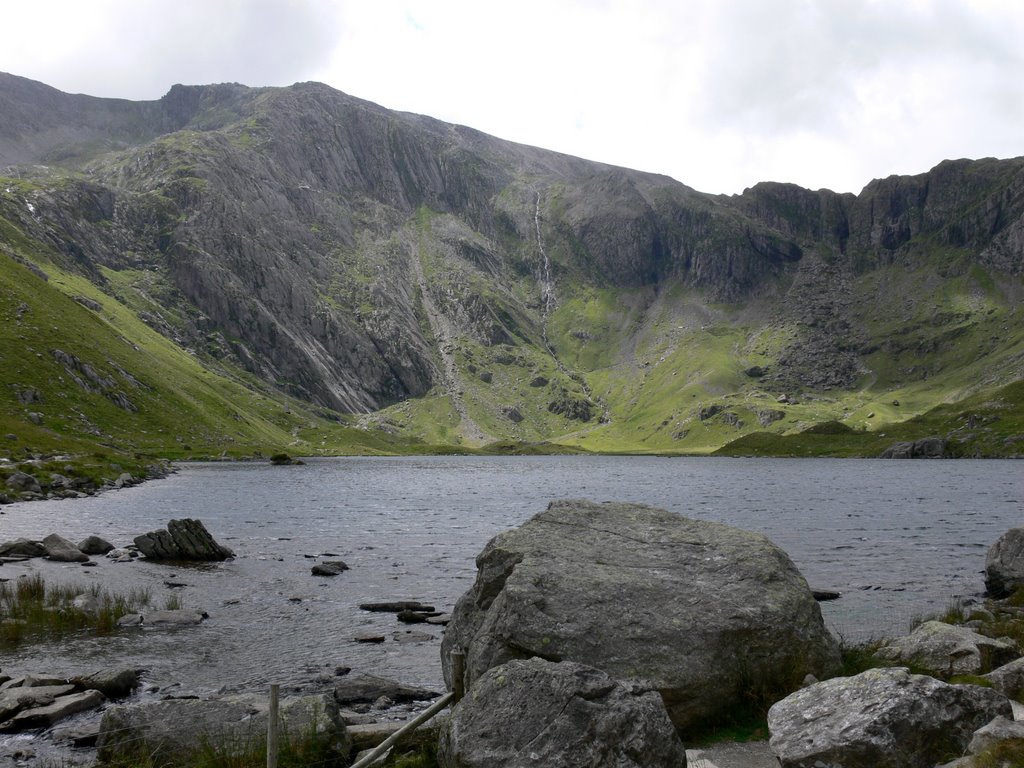 Cwm Idwal by Ibshadow