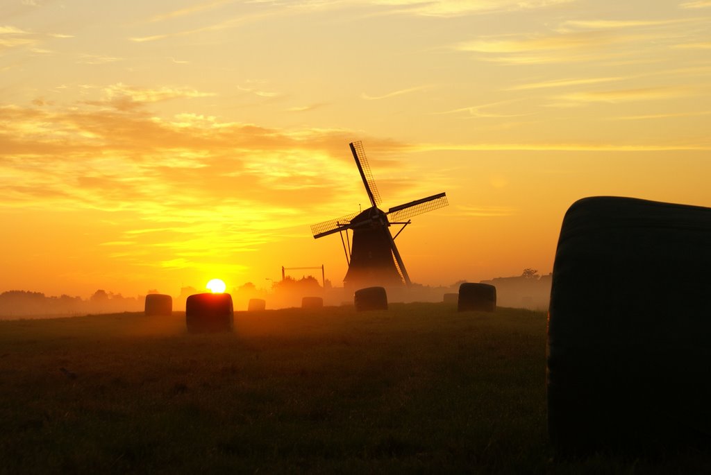 Sunrise in The Netherlands by Harry de Rijk