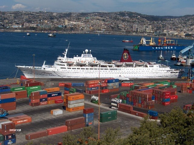 Hafen von Valparaiso / Chile by Karl Schüßler