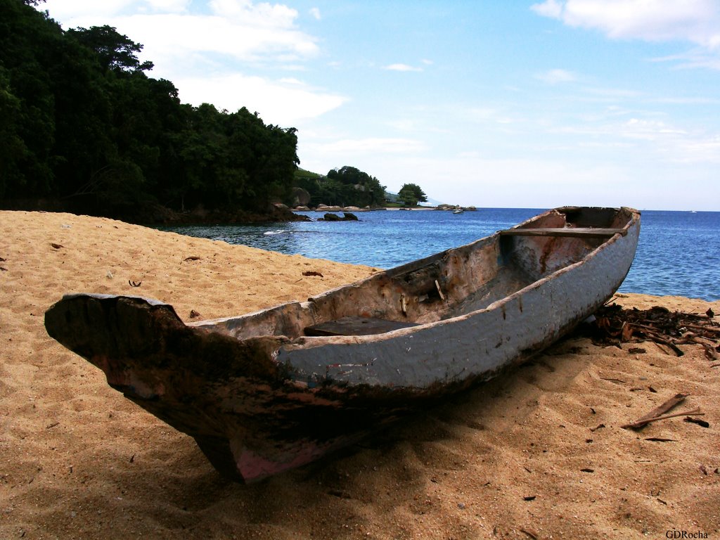 ENCALHADO - PRAIA DE MACIÉIS - ANGRA DOS REIS - RJ by Gláucio Dutra Rocha