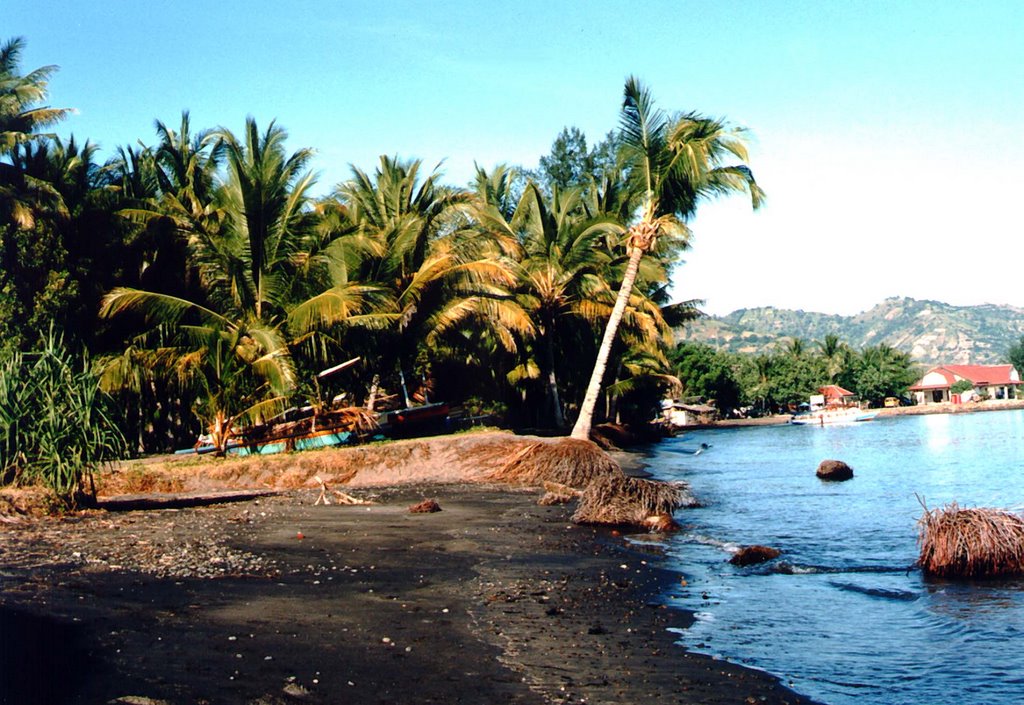 Bangsal Harbour by Horst Hermann