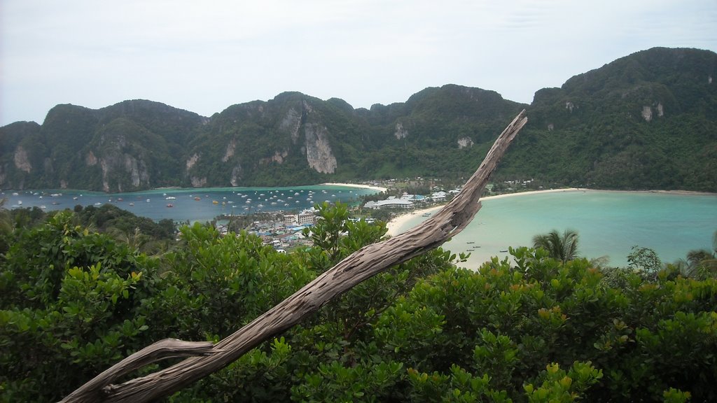 A seasight of Kho phi phi by As345