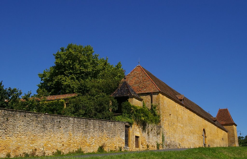 Le mur du chateau ! by Gilbert Hanot