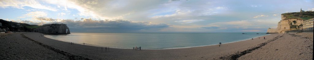 Vue panoramique de la plage (23 oct 2006) by Claude-Samuel LEVINE