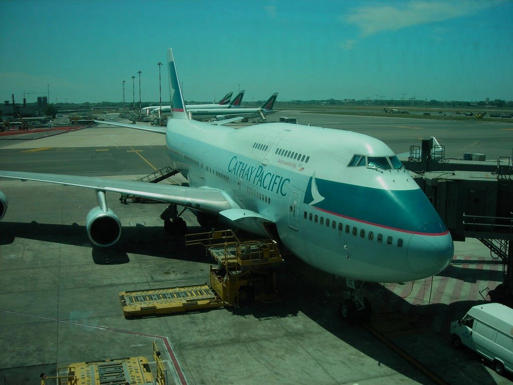 Boeing 747-400 Cathay Pacific by grogri