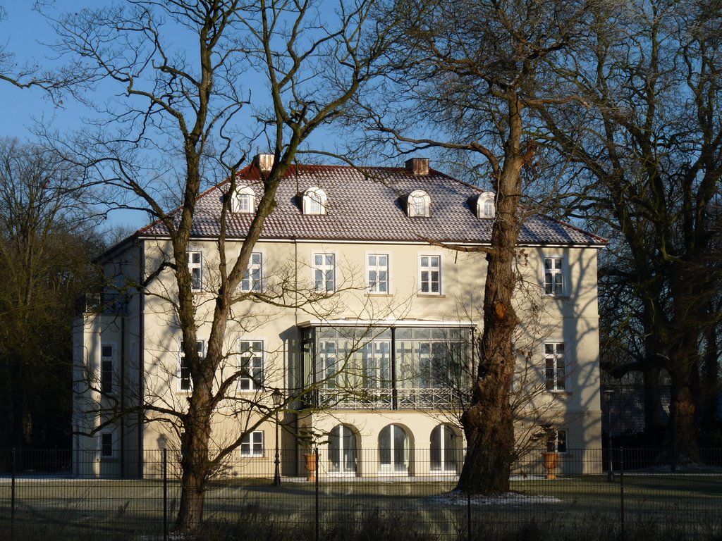 Herrenhaus Gut Lage bei herrlichem Winterwetter by Hedwig Bäuning