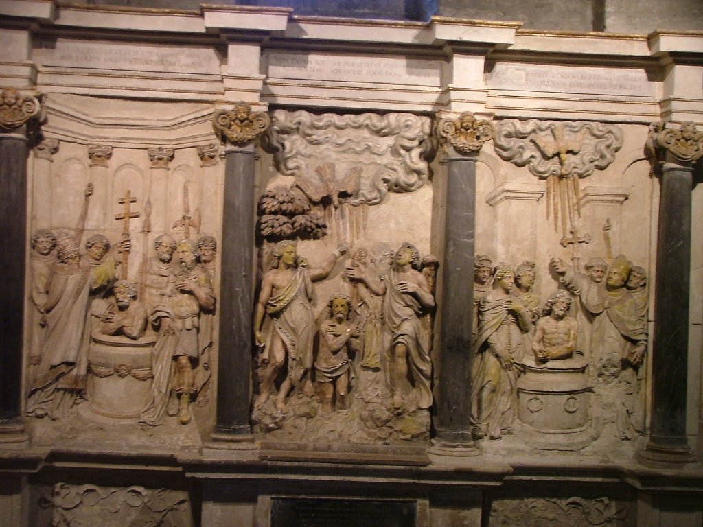 Rems: Basilique Saint Rémi, bas relief sur le tombeau de saint rémi by rv8427