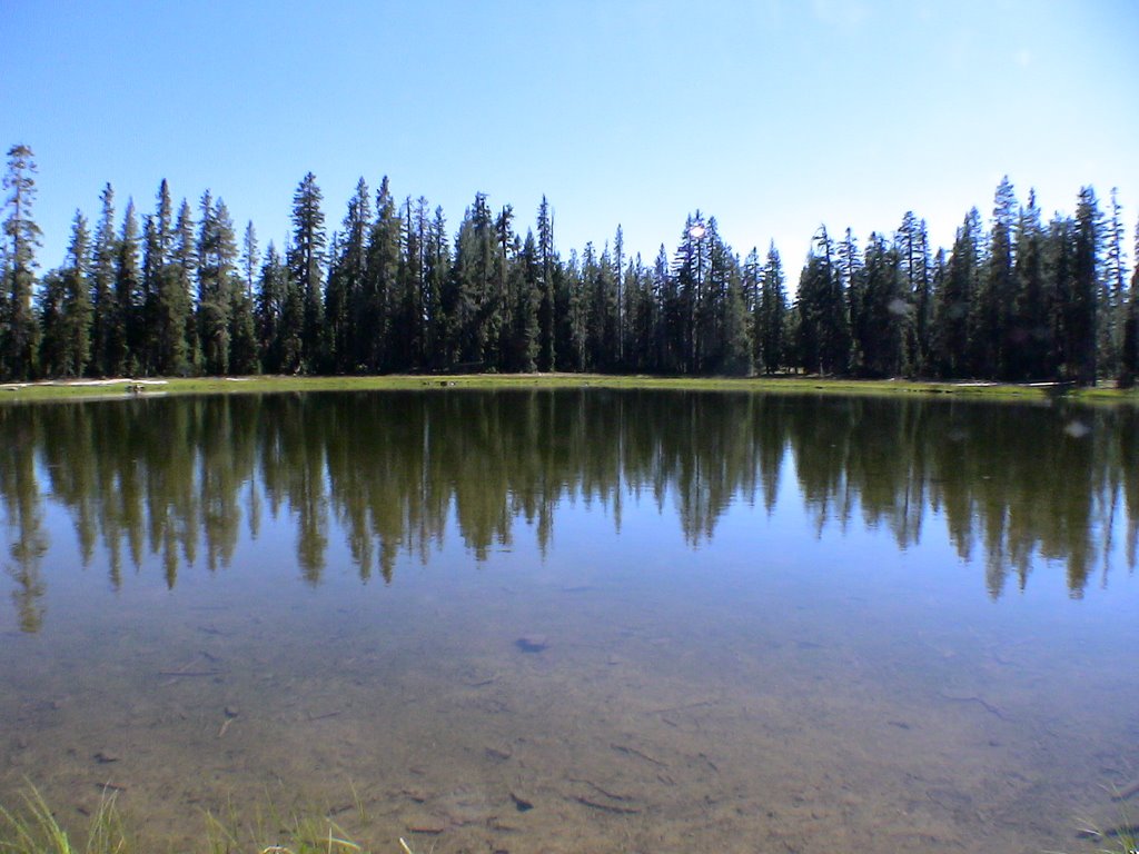 Bulls Eye Lake, California (Border to Oregon) by Haselberger