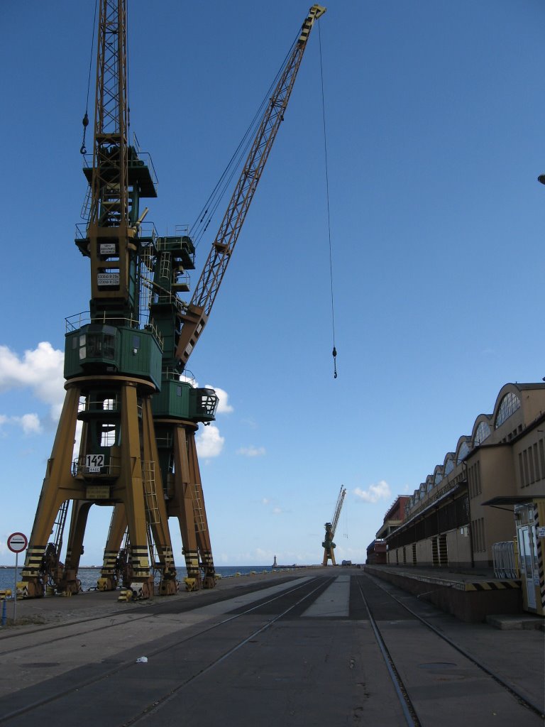 Port Gdynia by Paweł Trojanowski