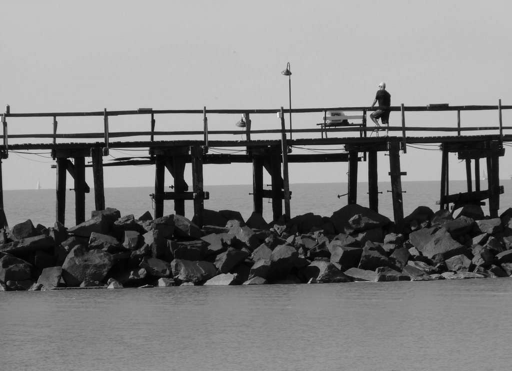 Muelle by Bernigonzalez