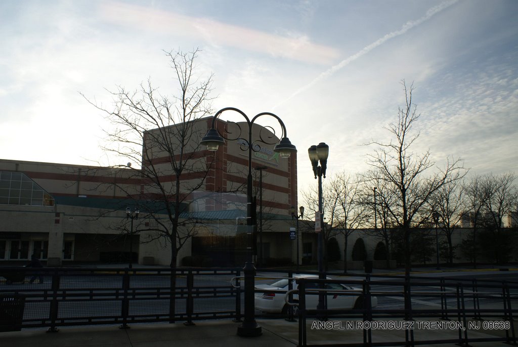 Camden Riverline station by ANGEL N RODRIGUEZ