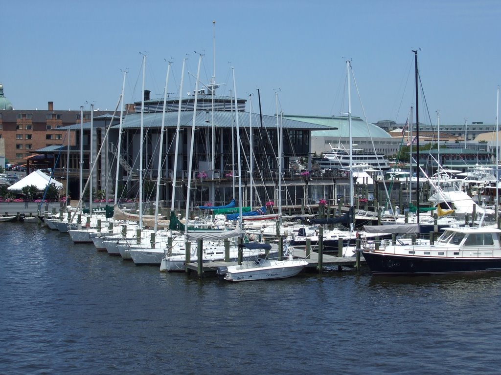 Annapolis Yacht Club by btmckinley