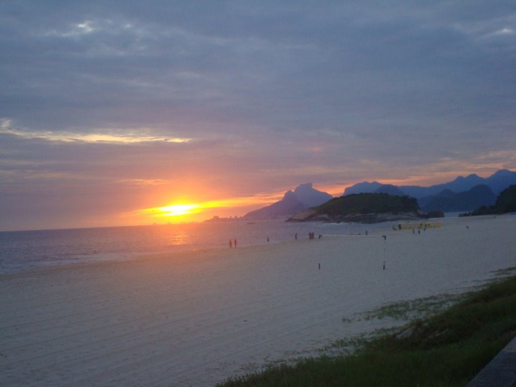 Piratininga, Niterói - RJ, Brazil by Arthur0305