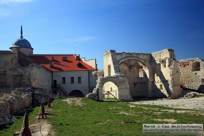 Janowiec by Trips over Poland