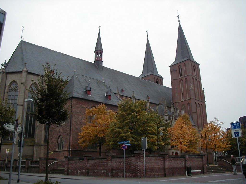 Stifskirche by Alfredo Liverani