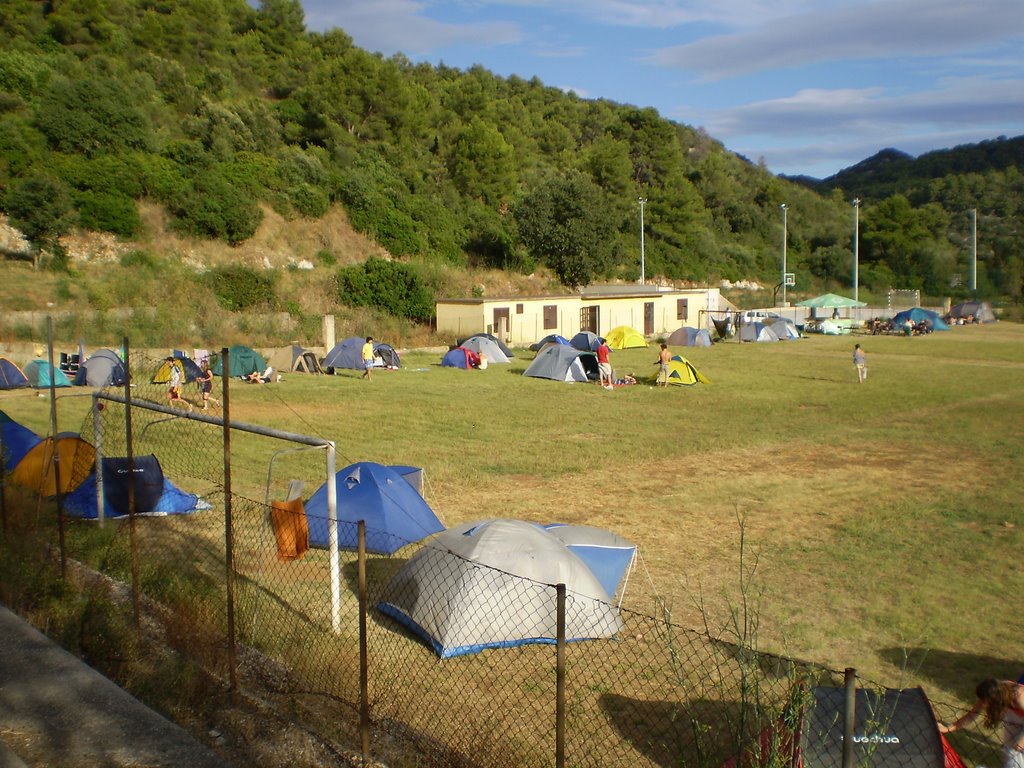 Lastovo - kampiranje na igralištu (glazbeni festival) by Stevo!