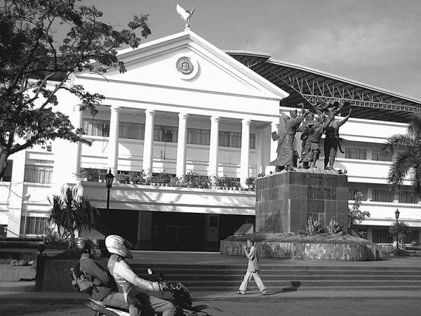 City Hall of Davao by myan111