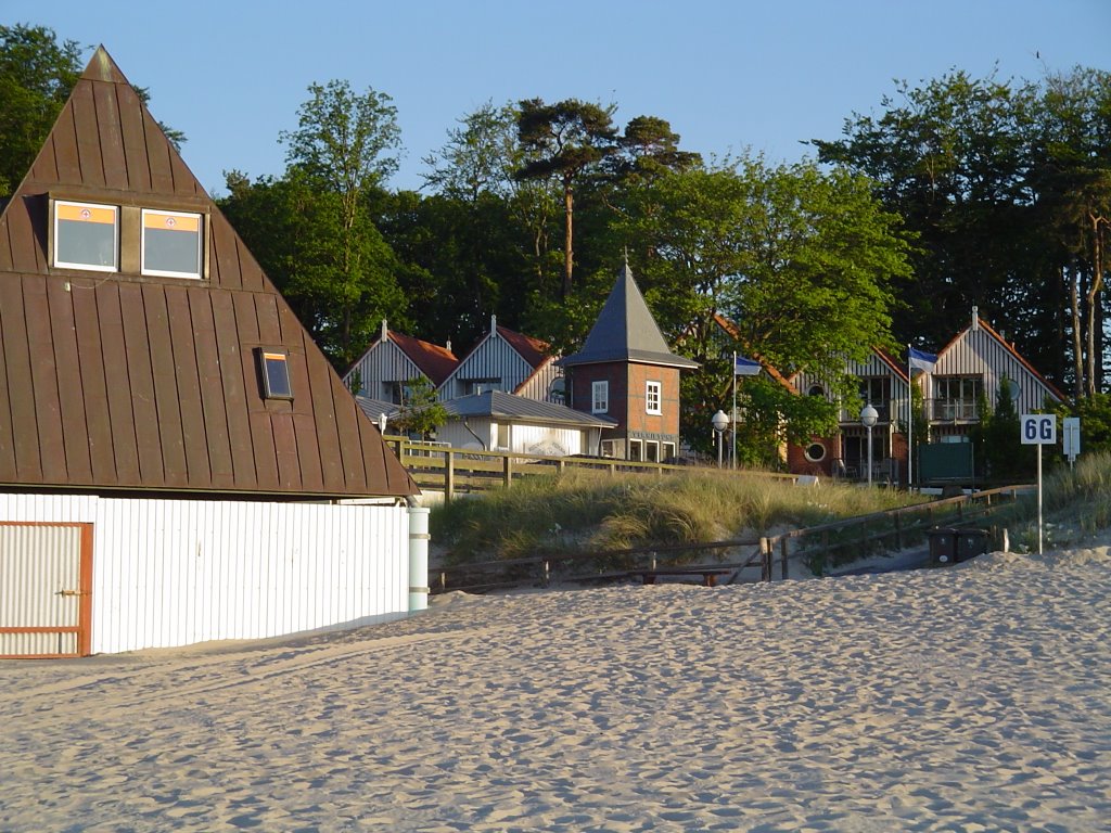 Am Ostseestrand Koserow by Torti Bär