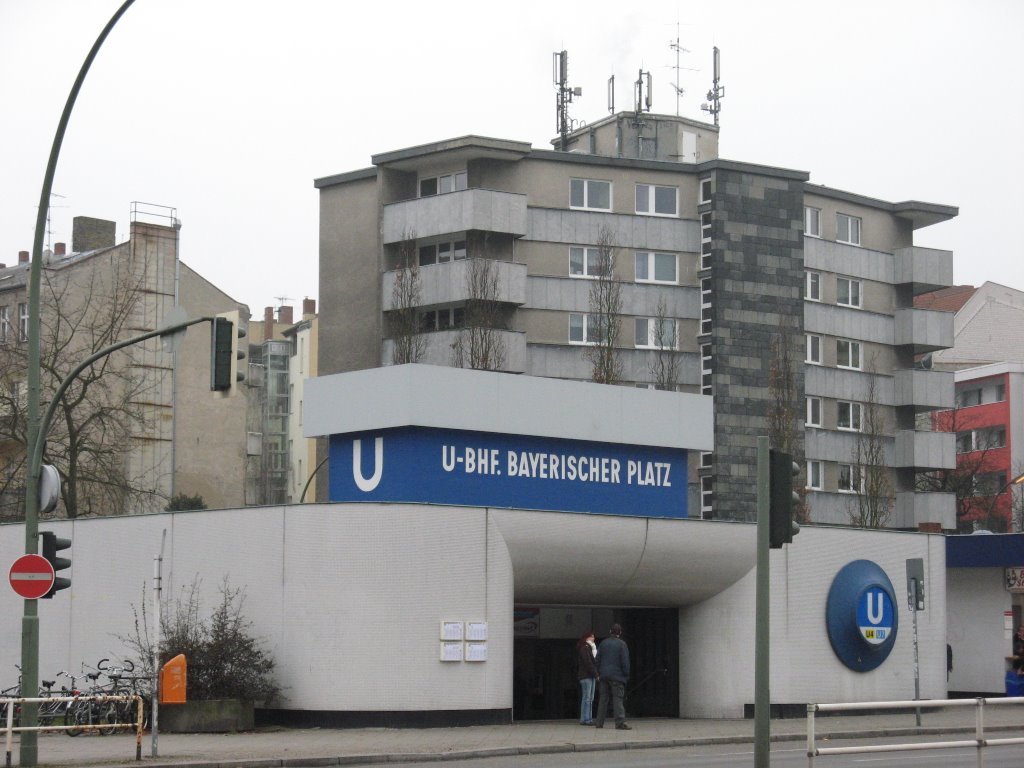 U-Bahnhof Bayrischer Platz by SuiTen