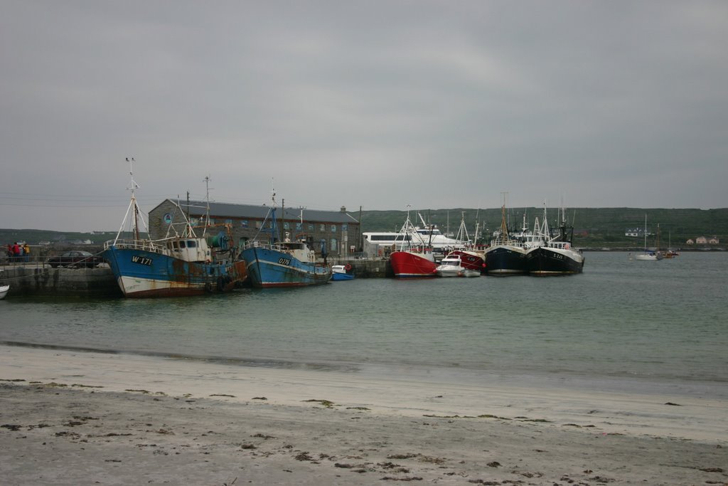 Trawlers in Kilronan by Owen Smith