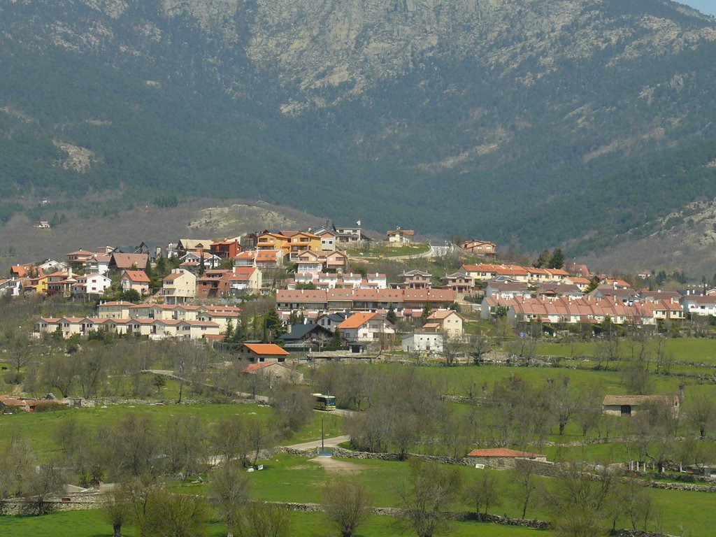 Cercedilla, Madrid, Spain by enriqueayuso