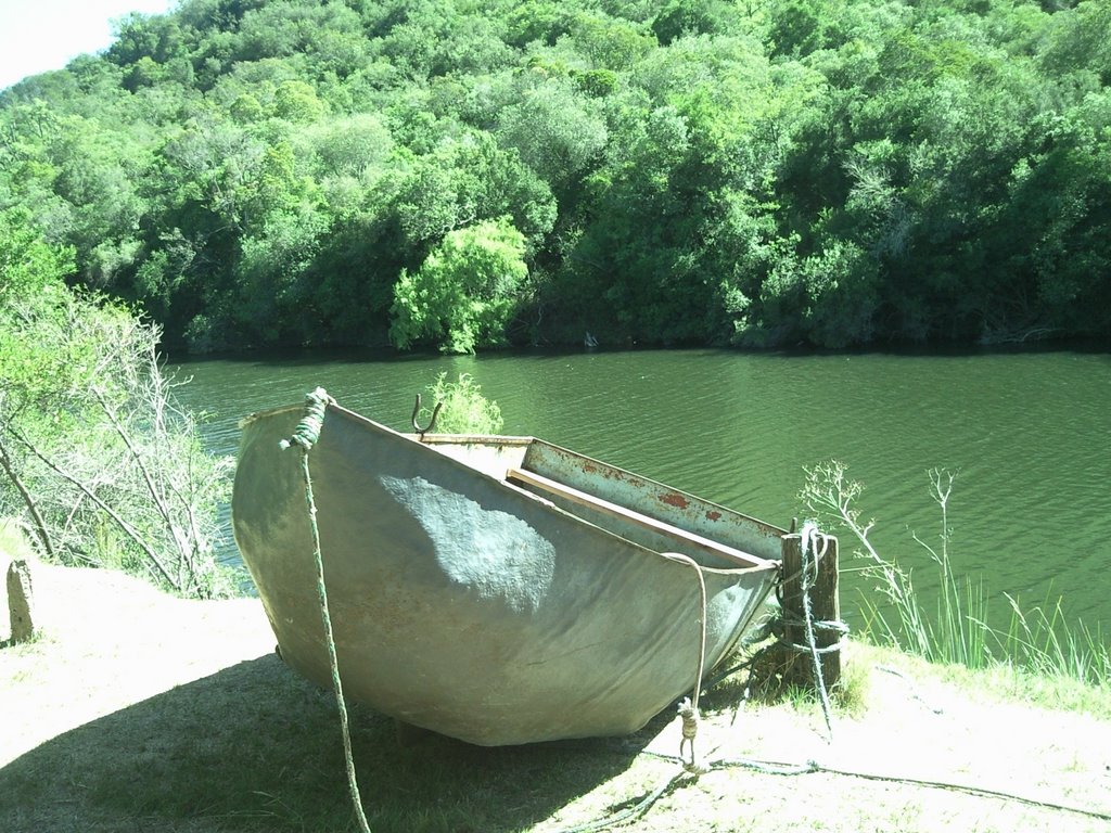 Bote by Facundo Maximiliano