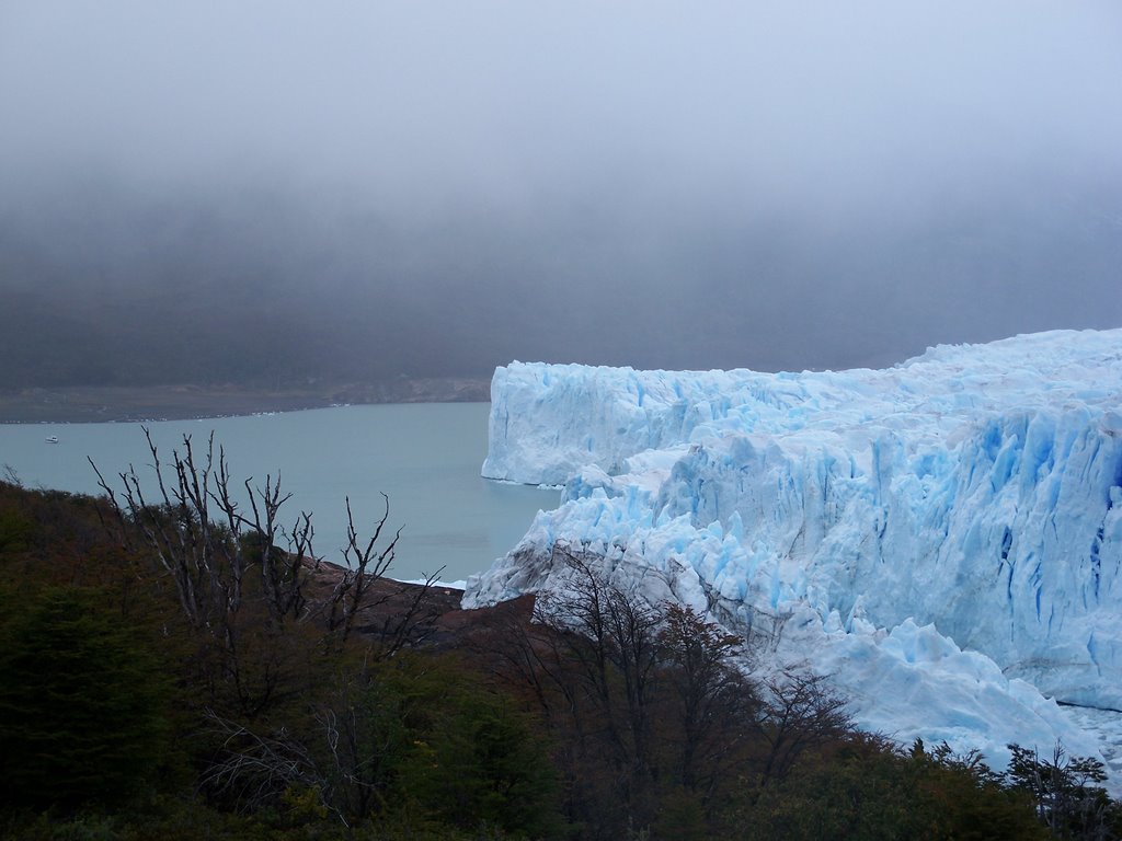 Limites del Perito Moreno by Horacio Montiel