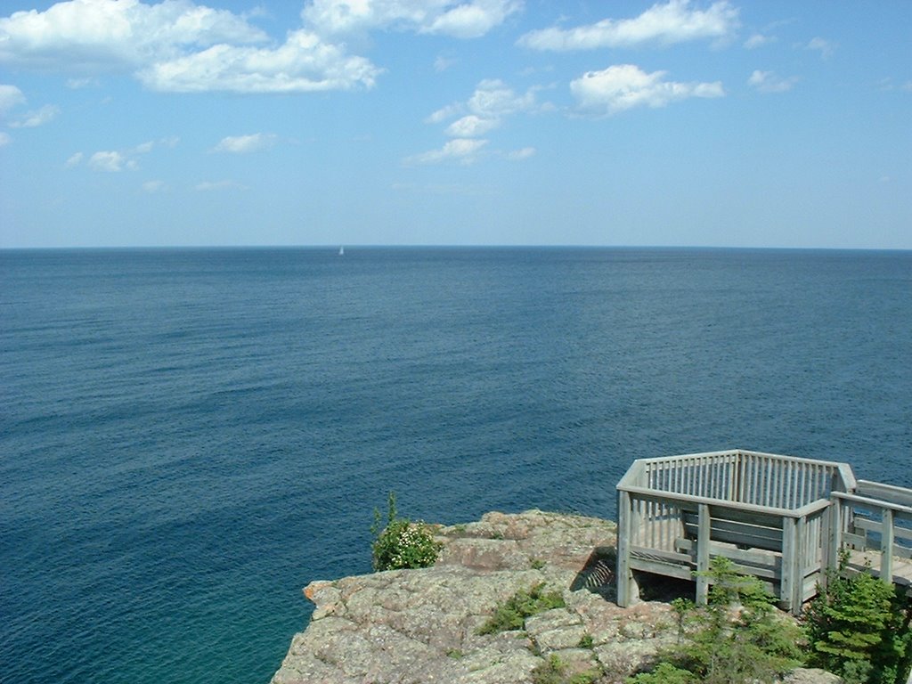 View of Lake Superior off Shovel Point by jakemn22