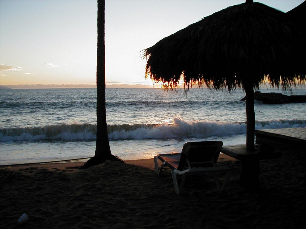 Atardecer Hotel, Pto. Vallarta by Victor G. del Valle