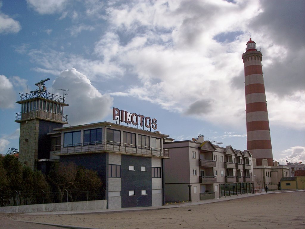 Pilots house. Aveiro. by Luis Jorge Rozas Gar…